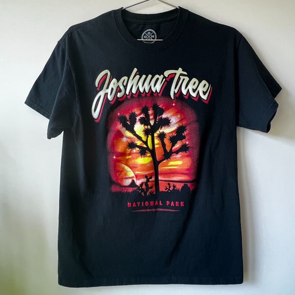Gently Worn DOM It's About the Art Joshua Tree National Park Sunset Graphic Tee - Picture 2 of 6
